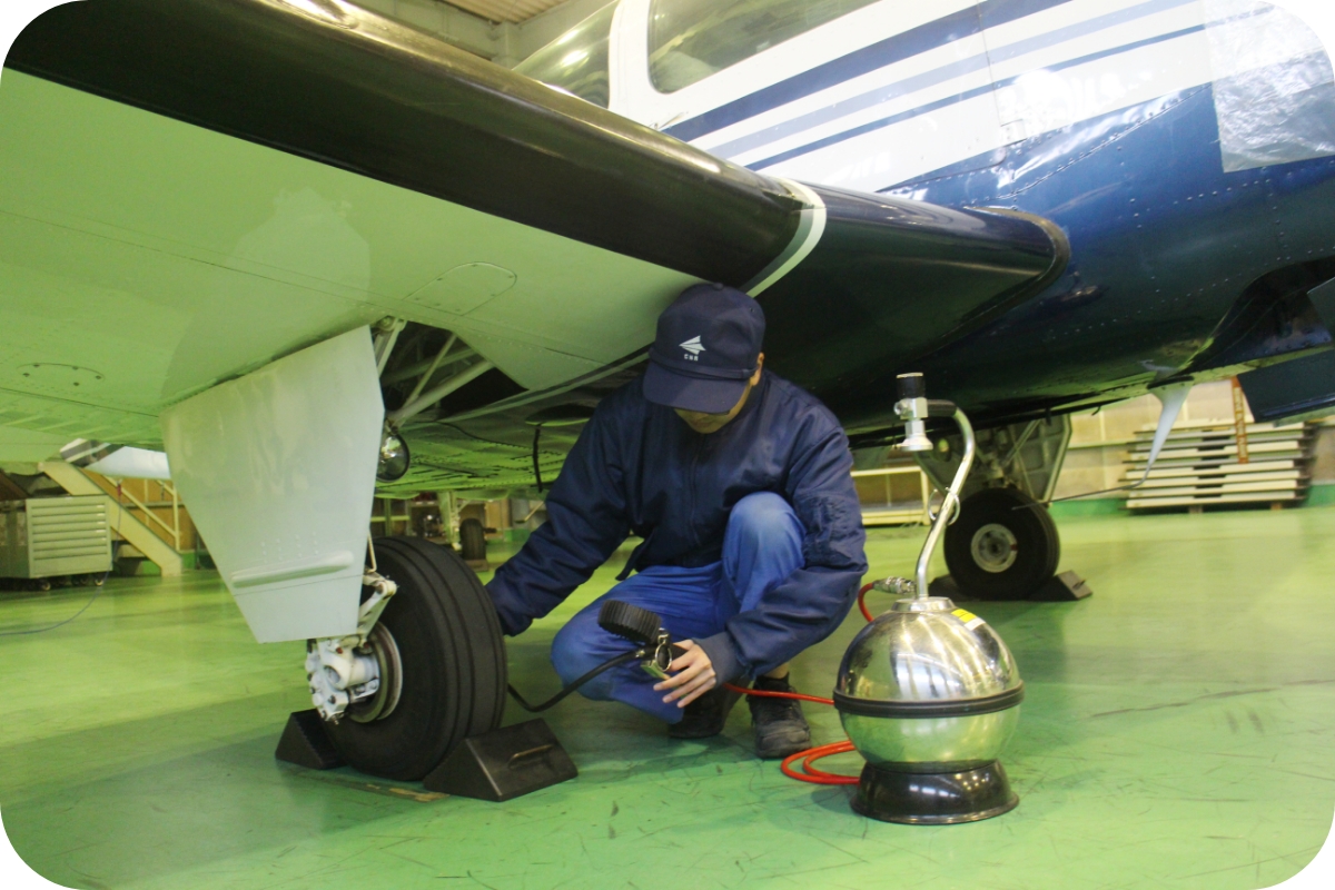 二等航空整備士コース飛行機タービン専攻 | 中日本航空専門学校-cna