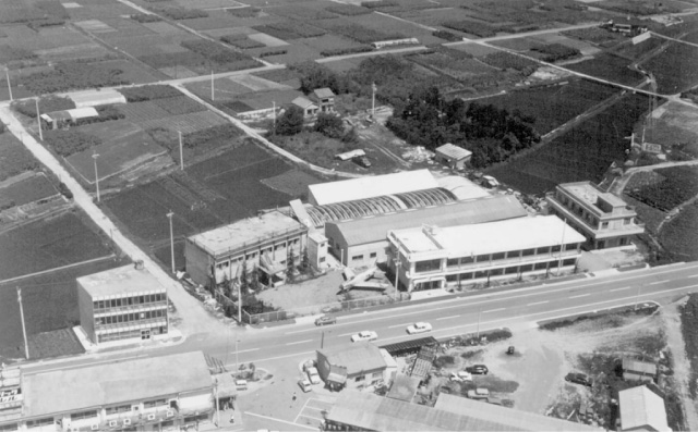 開校当時の中日本航空専門技術学校（愛知県江南市）